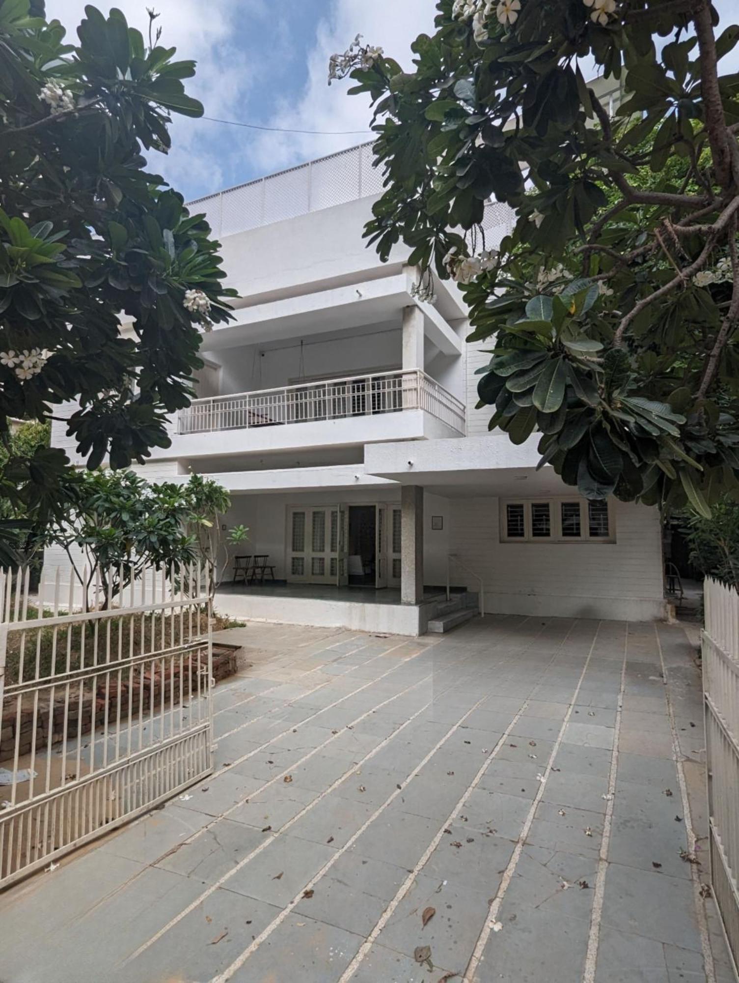 Fouzdar House By Luxunlock Private Villas Ahmedabad Extérieur photo